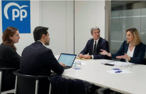 ep archivo   la vicesecretaria de desarrollo sostenible del pp paloma martin y el asesor energetico