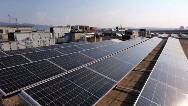 ep archivo   placas solares en un edificio