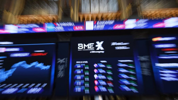 ep archivo un panel del ibex 35 en el palacio de la bolsa a 20 de octubre de 2023 en madrid espana ep archivo un panel del ibex 35 en el palacio de la bolsa a 20 de octubre de 2023 en madrid espana