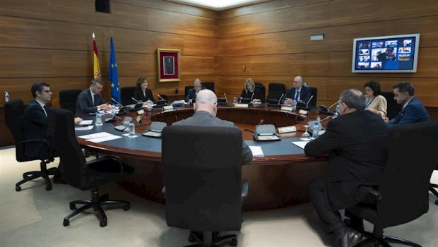 ep carmen calvo preside la primera reunion del comite de situacion de estado de alarma en la moncloa