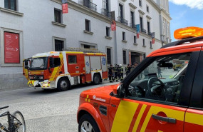 ep dotaciones de bomberos junto al teatro real