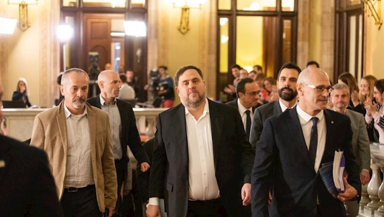 El exvicepresidente de la Generalitat Oriol Junqueras (centro) y el exconseller Raül Romeva en el Parlament en enero | Pau Venteo - Europa Press - Archivo ep el exvicepresidente de la generalitat oriol junqueras centro y el exconseller raul romeva en el