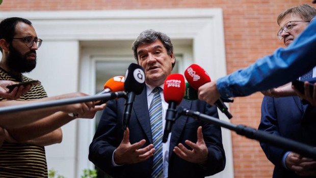 ep el ministro de inclusion seguridad social y migraciones jose luis escriva presta declaraciones a