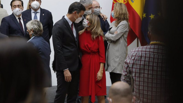 ep el presidente del gobierno pedro sanchez y la vicepresidenta segunda y ministra de trabajo y