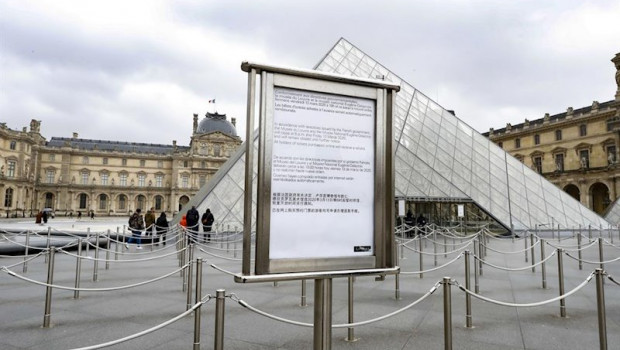 ep imagenes del museo del louvre en paris francia en el primer trimestre de 2020 tras iniciarse la
