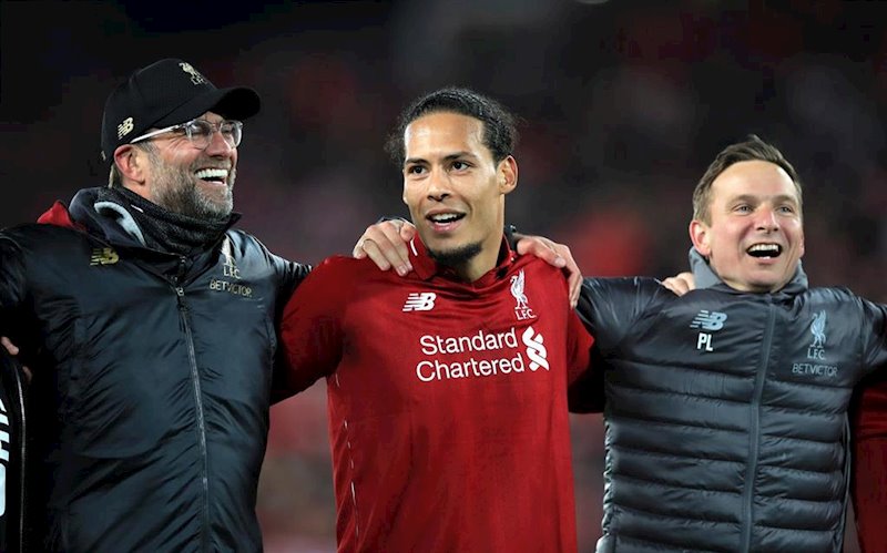 ep klopp y van dijk liverpool