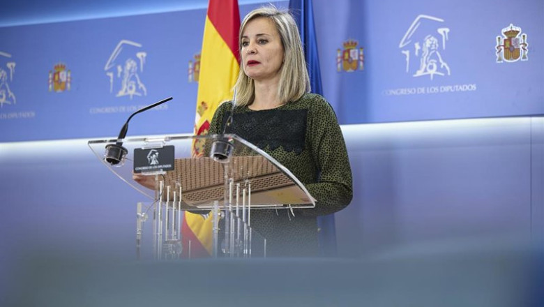 ep la diputada del grupo parlamentario de sumar veronica martinez barbero ofrece una rueda de prensa