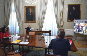 ep la ministra de politica territorial y funcion publica carolina darias se reune por
