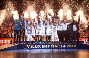 ep los jugadoresmontpellier hb celebransegunda ligacampeones