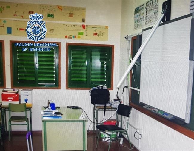 Nota De Prensa:"La Policía Nacional Esclarece El Robo De Material Informático Co | POLICÍA NACIONAL ep notaprensala policia nacional esclarecerobomaterial informatico co