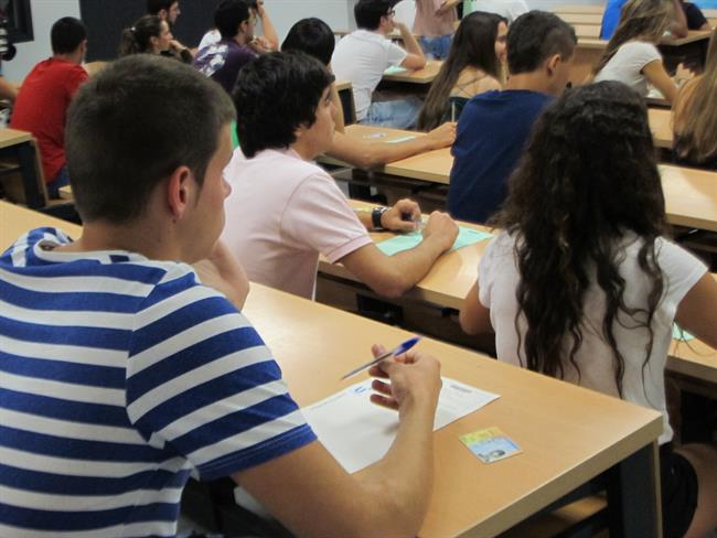 Alumnos, Estudiantes, Examen, Selectividad, PAU, Universidad De Sevilla | Europa Press - Archivo ep alumnos estudiantes examen selectividad pau universidadsevilla
