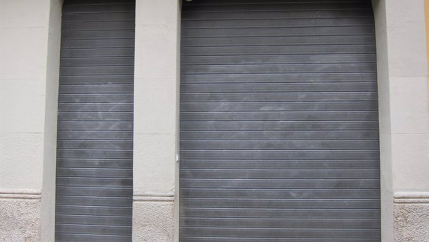 ep archivo comercio cerrado persiana bajada ep archivo comercio cerrado persiana bajada