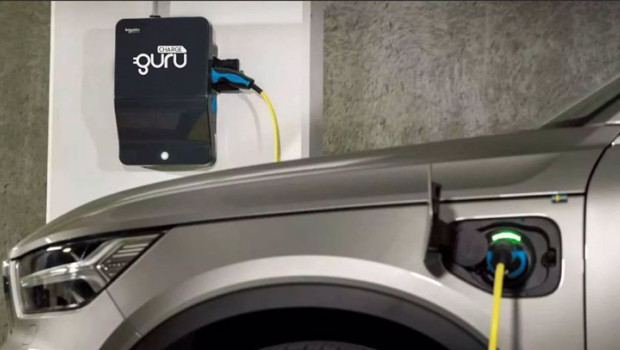 ep chargeguru lanza zeplug en espana para las comunidades de vecinos