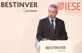 ep el director del campus del iese en madrid jose luis suarez durante su intervencion en la