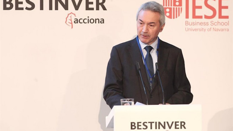 El director del campus del IESE en Madrid, José Luis Suárez, durante su intervención en la inaguración del Encuentro Informativo: II Observatorio del Ahorro y la Inversión en España organizado por Bestinver y el IESE | Eduardo Parra - Europa Press ep el director del campus del iese en madrid jose luis suarez durante su intervencion en la