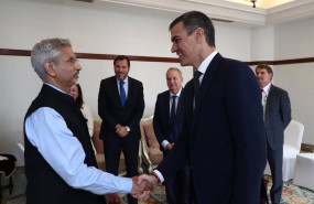 ep el ministro oscar puente acompana al presidente del gobierno pedro sanchez en su viaje a la