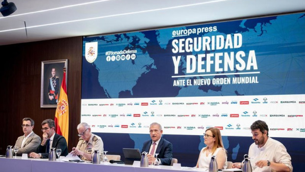 ep el presidente de arquimea diego fernandez el presidente de urovesa justo sierra el director