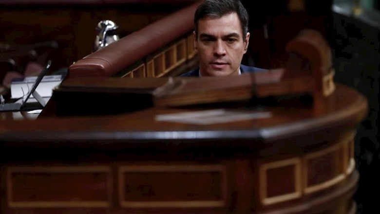 Pool ep el presidente del gobierno pedro sanchez de camino a la tribuna para pedir una nueva prorroga del