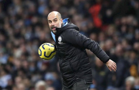 ep guardiola dirigiendo al manchester city