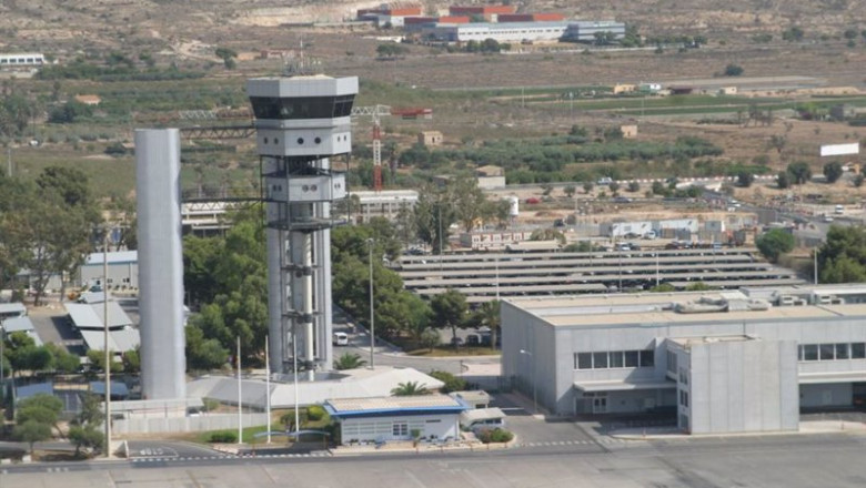ep imagen de torre de control aeroportuaria ep imagen de torre de control aeroportuaria