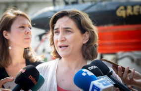 ep la alcaldesa de barcelona ada colau ofrece declaraciones a los medios de comunicacion en moll