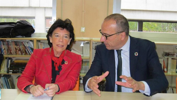 ep la ministra de educacion en funciones y portavoz del gobierno central isabel celaa con el
