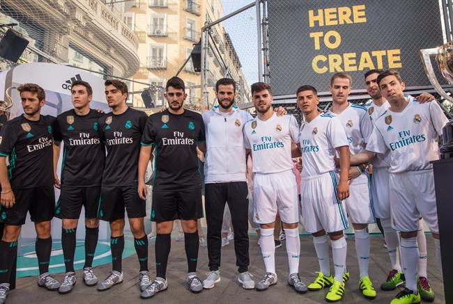 El blanco en las camisetas del Real Madrid para la temporada 2017-2018 - Bolsamania.com
