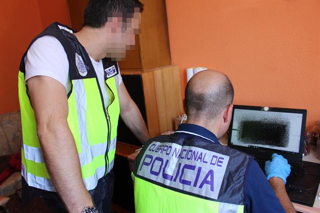 Nota De Prensa Y Fotografía: La Policía Nacional Detiene A Un Hombre Como Presun | POLICÍA NACIONAL ep notaprensafotografia la policia nacional detieneun hombrepresun