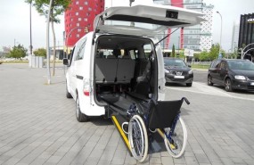 ep primer coche electricoespana adaptadopersonasmovilidad reducida