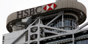 le siege social de hsbc situe dans le quartier financier de hong kong