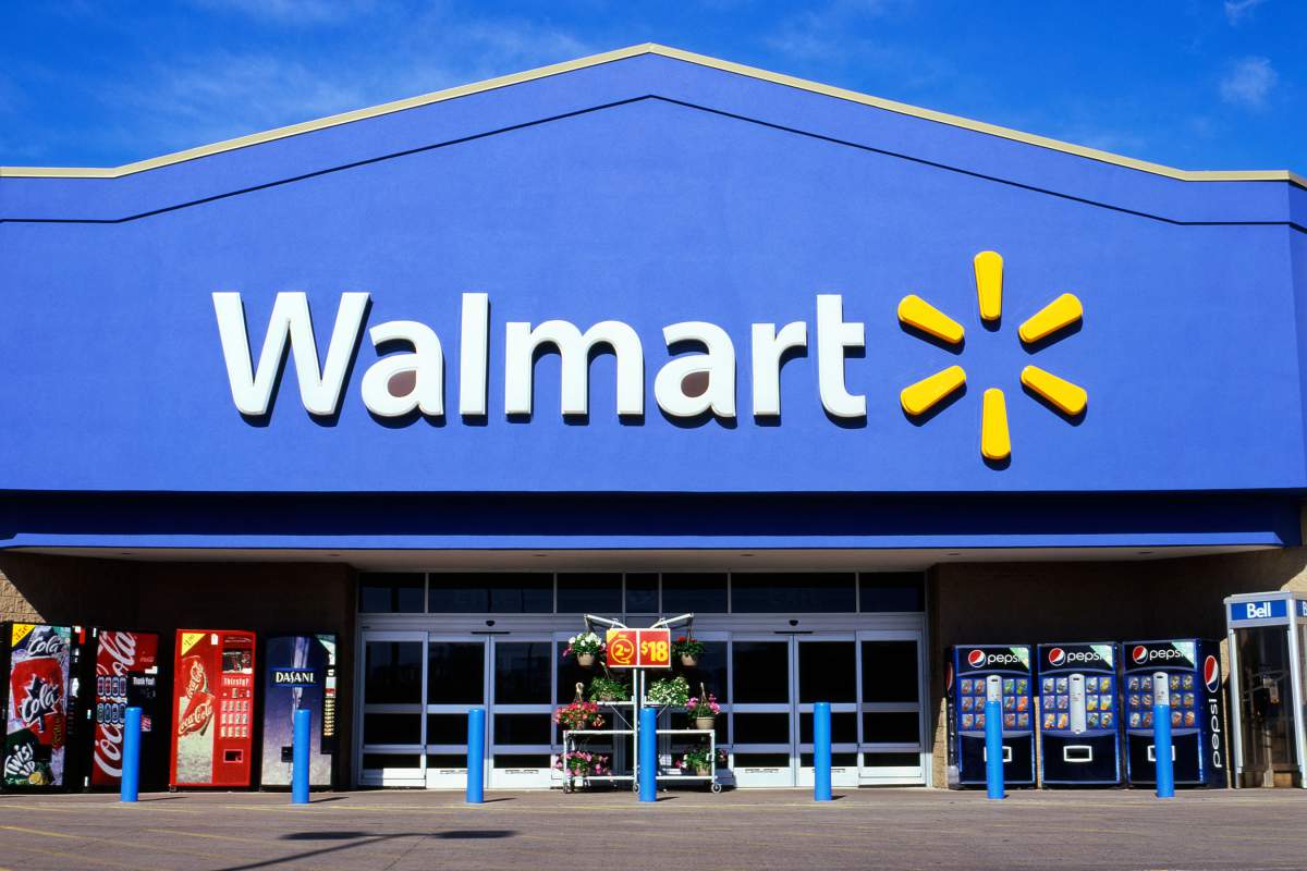 Walmart gana 1.673 millones de dólares y mejora sus perspectivas para el año