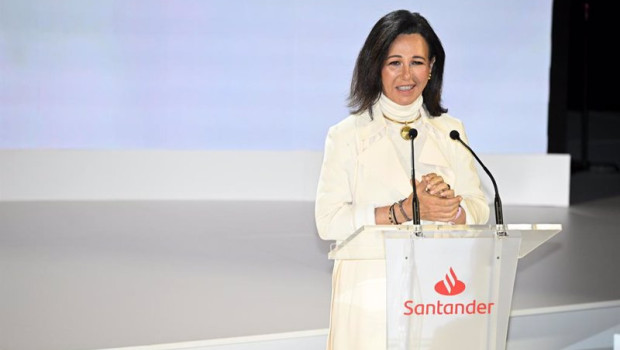 ep archivo   ana patricia botin habla durante la entrega de premios de la xvi convocatoria euros de