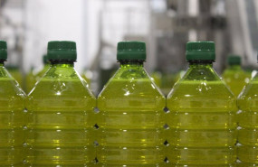 ep archivo   botellas de aceite de oliva de andalucia