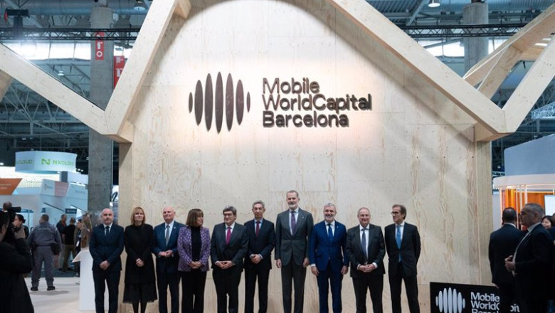 Archivo - Foto de familia de los asistentes a la jornada de inauguración de la XVIII edición del Mobile World Congress (MWC) 2024 | David Zorrakino - Europa Press - Archivo ep archivo foto de familia de los asistentes a la jornada de inauguracion de la xviii edicion del