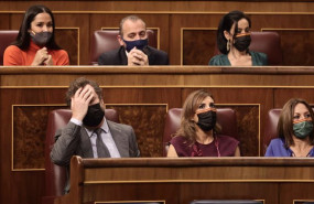 ep archivo   la bancada de vox en el congreso con su portavoz ivan espinosa de los monteros abajo a