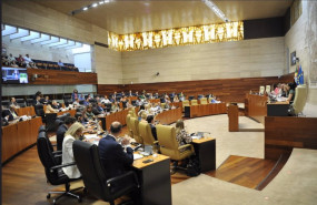 ep archivo   pleno en la asamblea de extremadura en una imagen de archivo