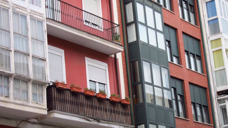 La firma de hipotecas sobre vivienda sube un 8,8% en agosto con un interés medio del 3,3%