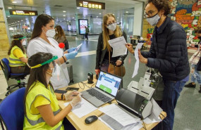 ep control de pasajeros en un aeropuerto de canarias