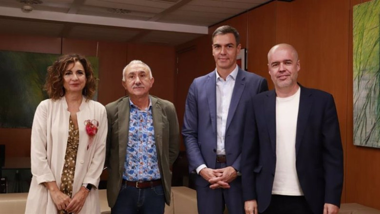 ep de izda a dcha la ministra de hacienda en funciones maria jesus montero el secretario general de ep de izda a dcha la ministra de hacienda en funciones maria jesus montero el secretario general de