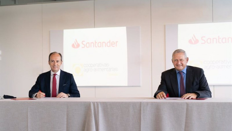 ep el consejero delegado de santander espana rami aboukhair y el presidente de cooperativas