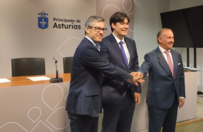 ep el director comercial de hispasat ignacio sanchis el consejero de ciencia empresas formacion y