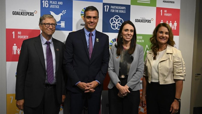 El presidente del Gobierno en funciones, Pedro Sánchez (2i), la primera ministra de Nueva Zelanda, Jacinda Ardern (3i), y los anfitriones Bill (1i) y Melinda Gates (1d), antes del comienzo del acto Goalkeepers de la Fundación Gates sobre la lucha contra l | Moncloa ep el presidente del gobierno en funciones pedro sanchez 2i la primera ministra de nueva zelanda