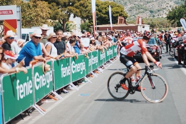 Feníe Energía premia al ciclista más combativo | FENÍE ENERGÍA ep fenie energia premiaciclistacombativo