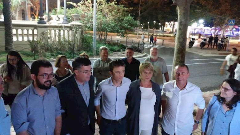 ep inigo errejon tercero por la izq entre enric morera y llum quinonero y junto a ignasi candela