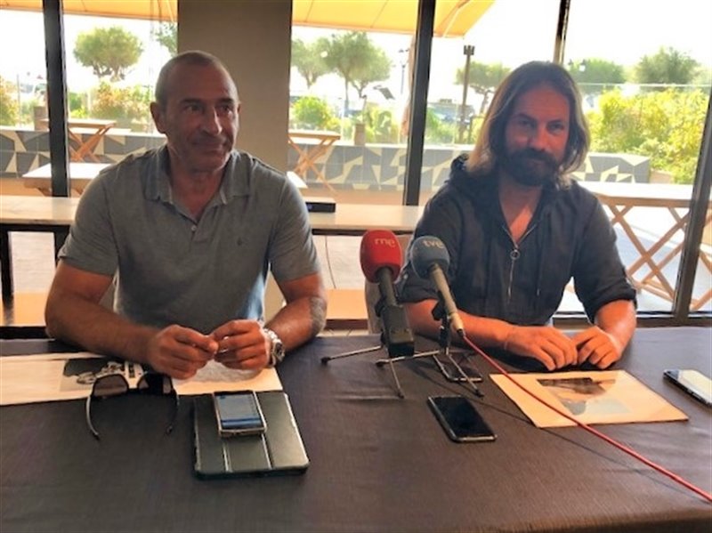 ep joaquin diaz y pedro garcia del club obssesiona2 organizadores de la vaca gigante