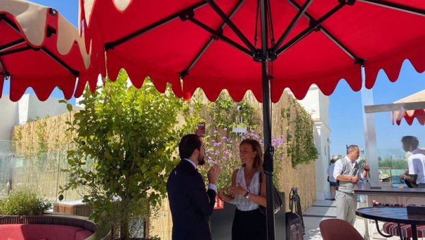 ep la delegada de turismo almudena maillo visita el nuevo hotel montera madrid de curio collection