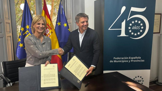 ep la presidenta de femp y alcaldesa de jerez maria jose garcia pelayo y el presidente de hosteleria