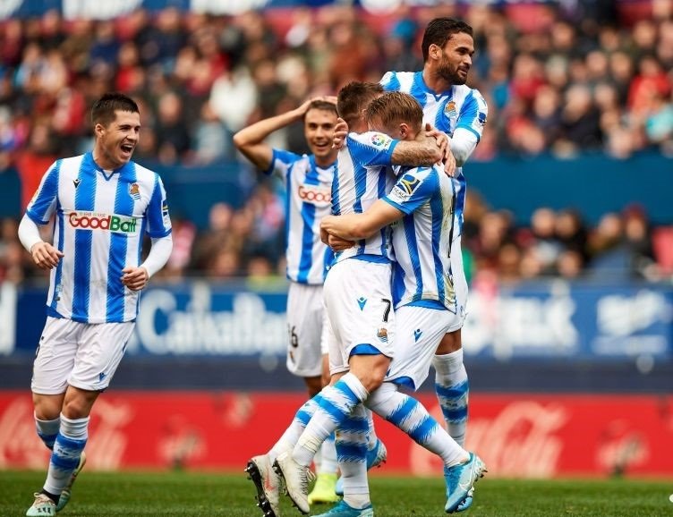 ep la real sociedad vence en el sadar en un partido muy atractivo