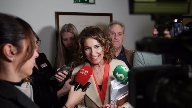 ep la vicepresidenta primera del gobierno y ministra de hacienda maria jesus montero ofrece