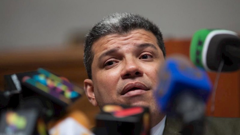 ep luis parra el presidente de la asamblea nacional elegido por el chavismo y la oposicion